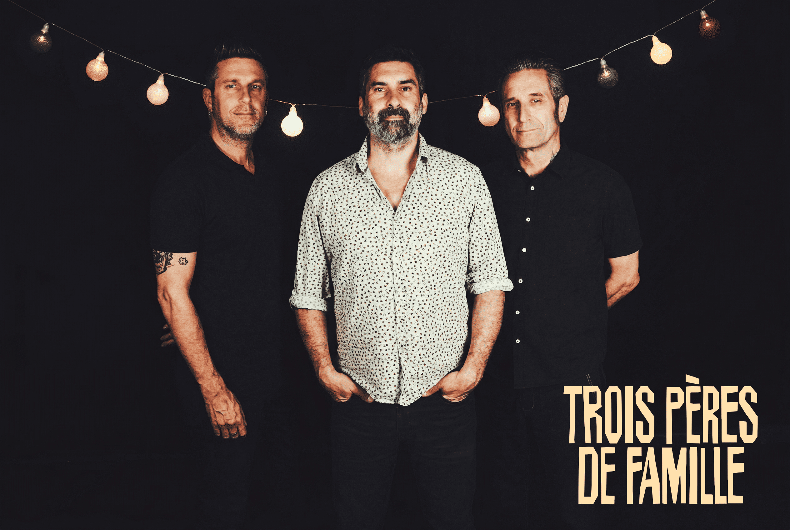 Fredo des Ogres de Barback, Laurent et Erwan des Hurlements de Léo se retrouvent pour un spectacle unique, célébrant 30 ans d’amitié, de musique et de voyages.